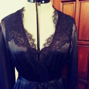 Vintage Victorias Secret black silk robe/slip set